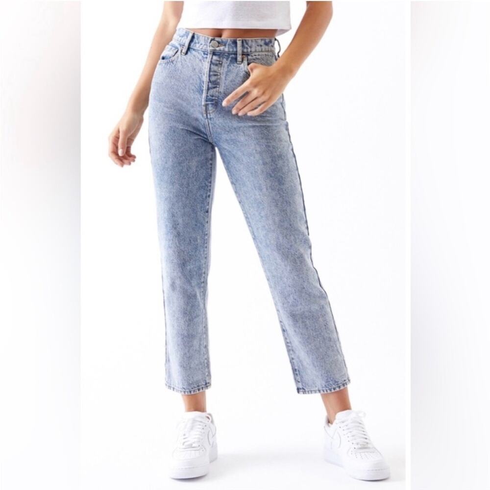 PacSun Mom Jeans Size 28 High Rise Straight Leg Light Wash Cropped Denim